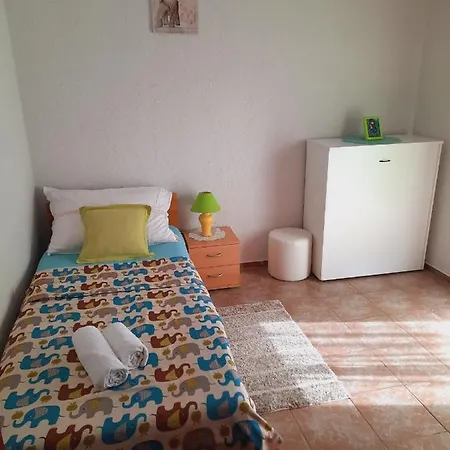 Karlo Apartment *